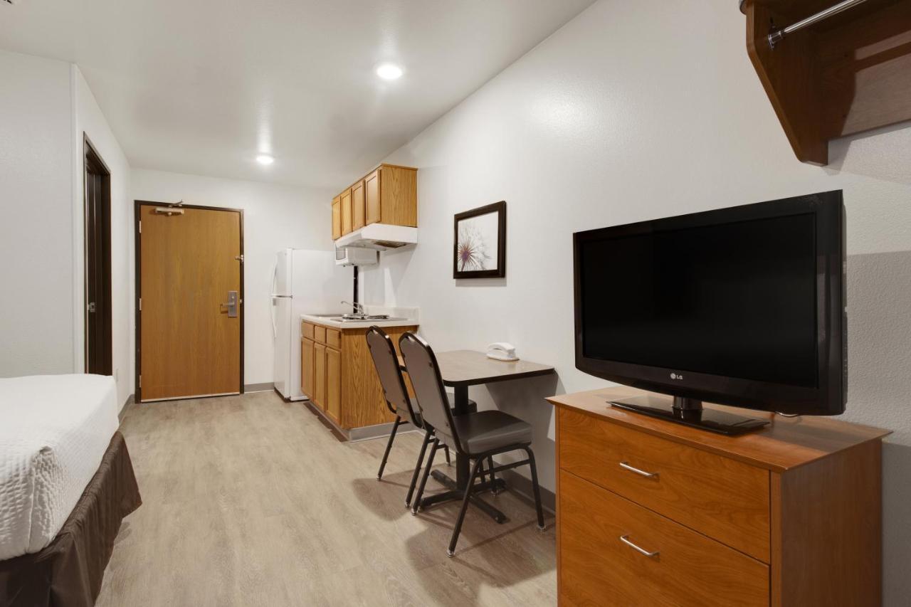 Woodspring Suites Houston Westchase Exterior photo