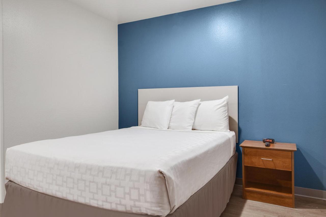 Woodspring Suites Houston Westchase Exterior photo