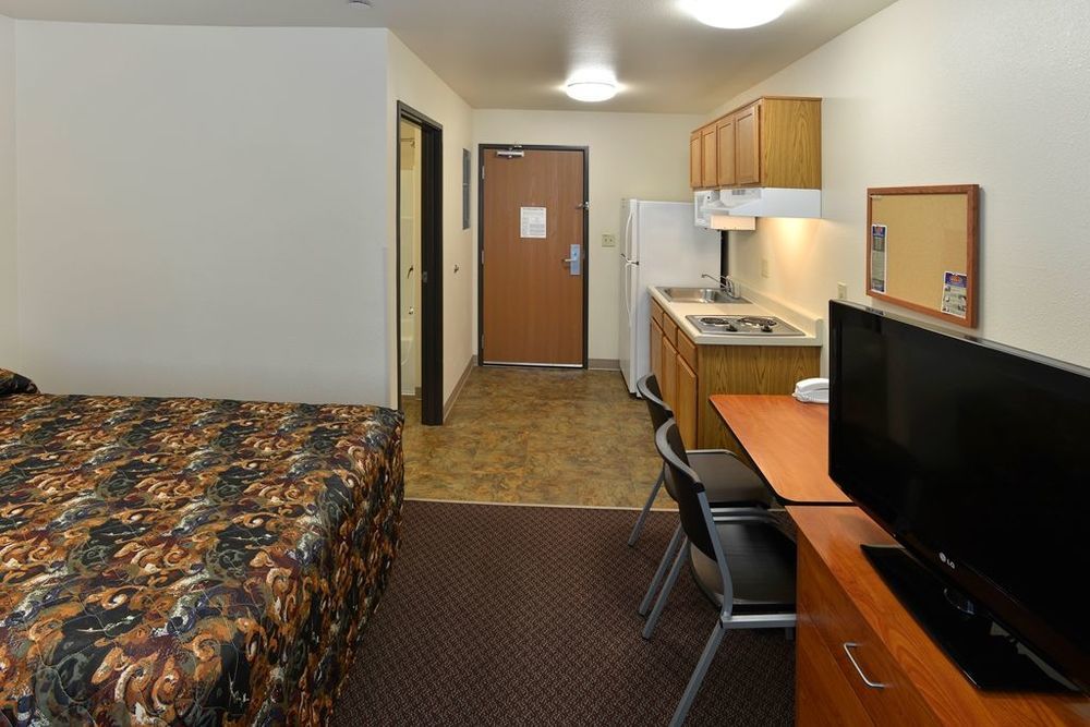 Woodspring Suites Houston Westchase Room photo