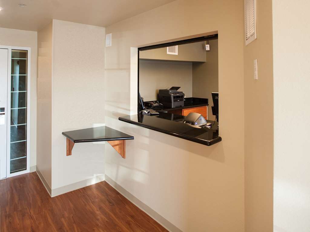 Woodspring Suites Houston Westchase Interior photo